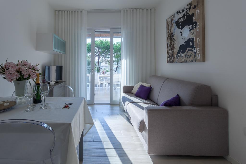 Residence Vivaldi Bibione Bagian luar foto